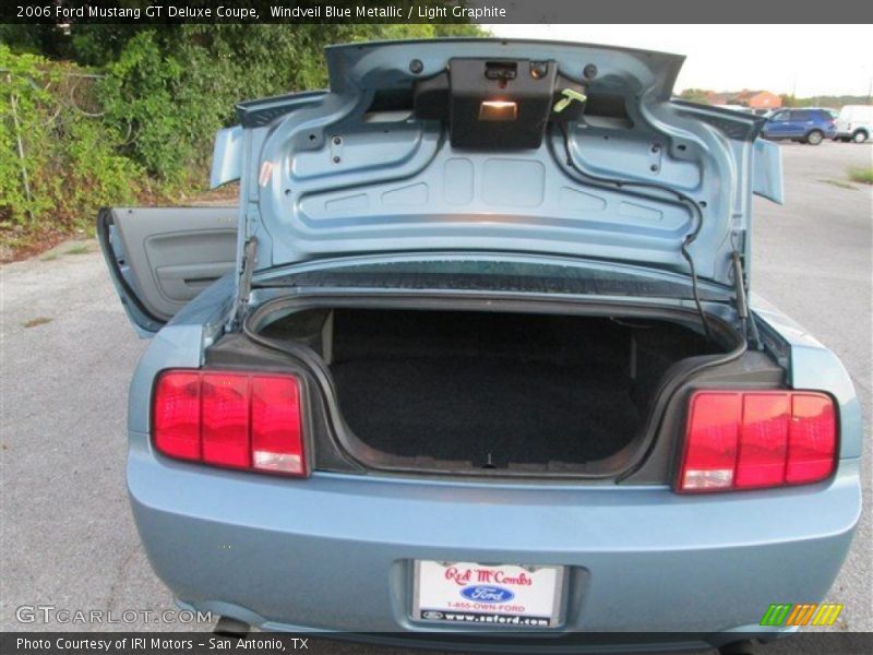 Windveil Blue Metallic / Light Graphite 2006 Ford Mustang GT Deluxe Coupe