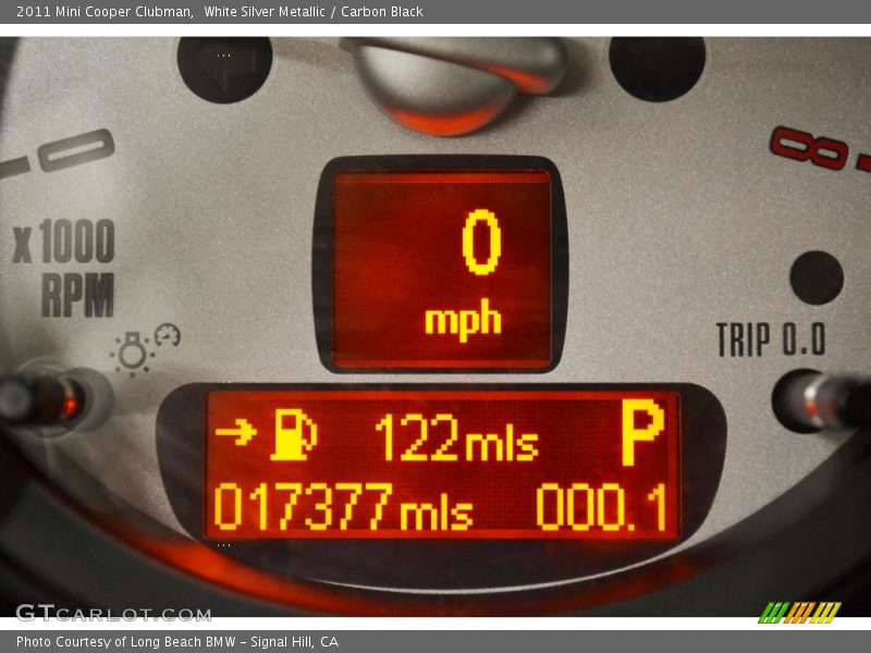 White Silver Metallic / Carbon Black 2011 Mini Cooper Clubman