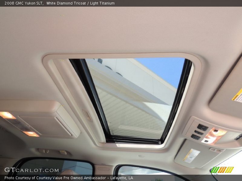 White Diamond Tricoat / Light Titanium 2008 GMC Yukon SLT