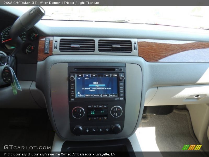 White Diamond Tricoat / Light Titanium 2008 GMC Yukon SLT