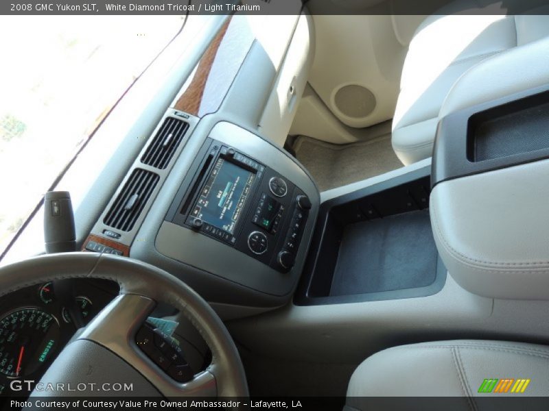 White Diamond Tricoat / Light Titanium 2008 GMC Yukon SLT