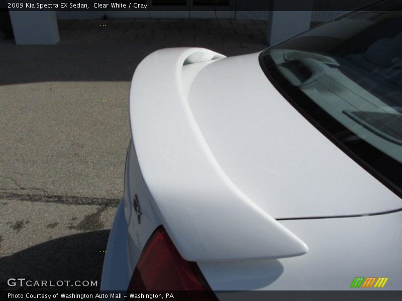 Clear White / Gray 2009 Kia Spectra EX Sedan