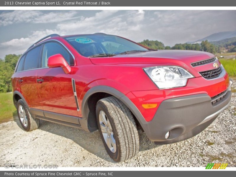 Front 3/4 View of 2013 Captiva Sport LS