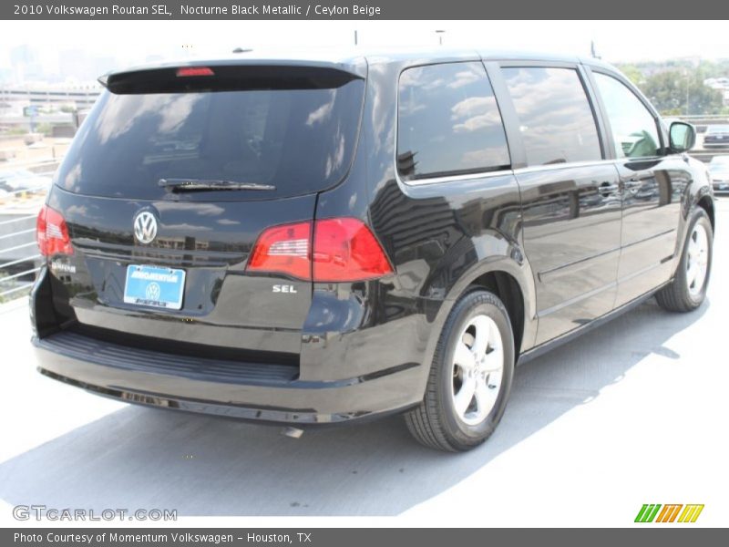 Nocturne Black Metallic / Ceylon Beige 2010 Volkswagen Routan SEL
