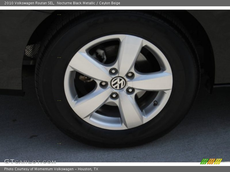Nocturne Black Metallic / Ceylon Beige 2010 Volkswagen Routan SEL