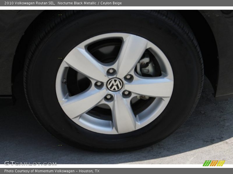 Nocturne Black Metallic / Ceylon Beige 2010 Volkswagen Routan SEL