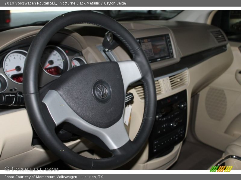 Nocturne Black Metallic / Ceylon Beige 2010 Volkswagen Routan SEL