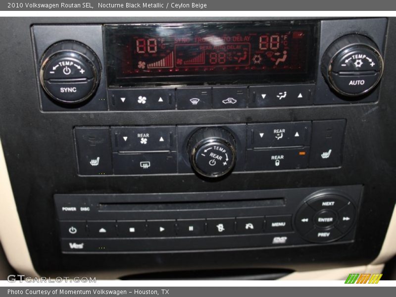 Nocturne Black Metallic / Ceylon Beige 2010 Volkswagen Routan SEL