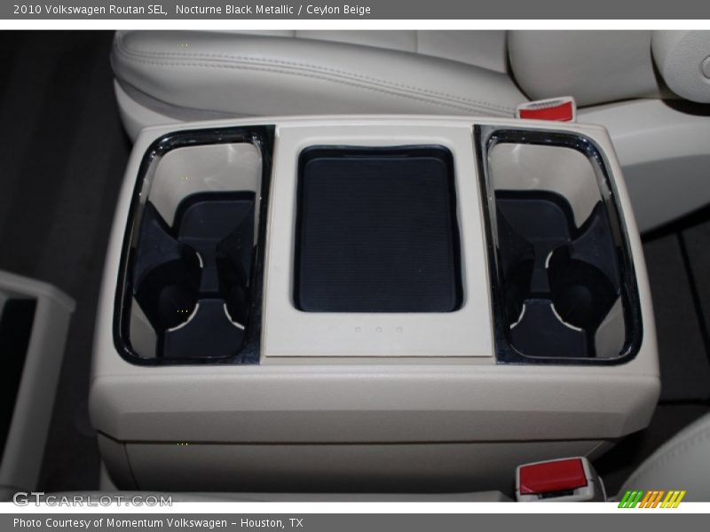 Nocturne Black Metallic / Ceylon Beige 2010 Volkswagen Routan SEL