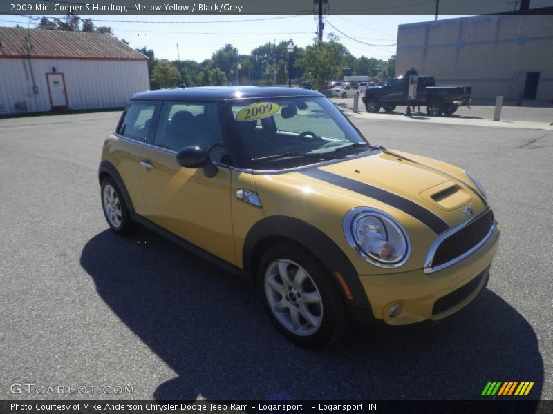 Mellow Yellow / Black/Grey 2009 Mini Cooper S Hardtop
