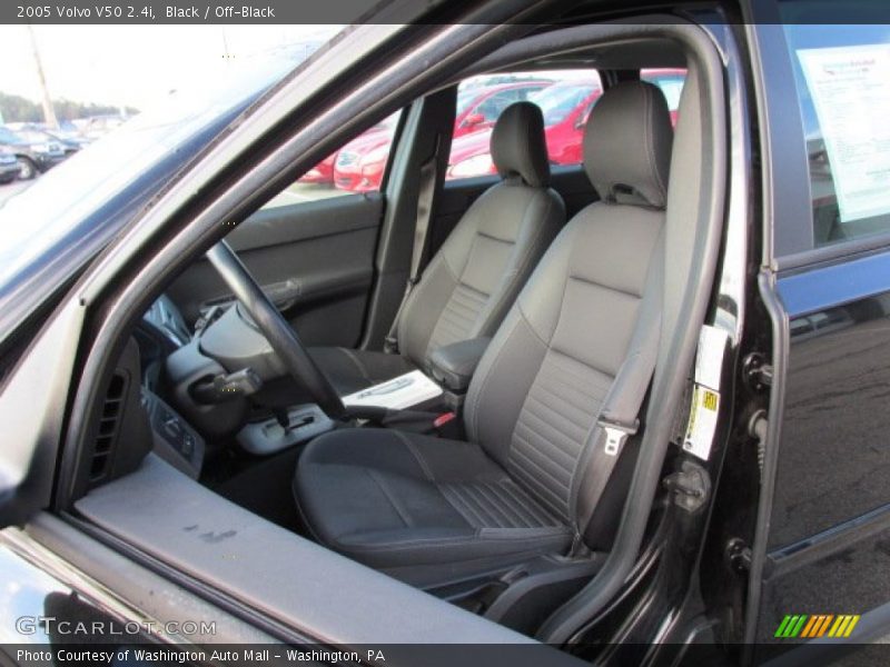 Black / Off-Black 2005 Volvo V50 2.4i