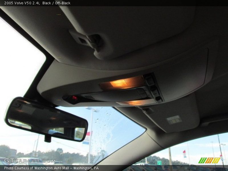 Black / Off-Black 2005 Volvo V50 2.4i