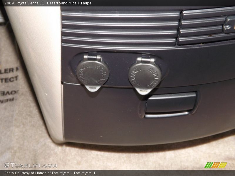 Desert Sand Mica / Taupe 2009 Toyota Sienna LE