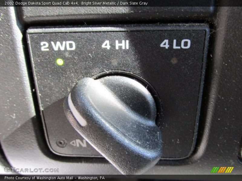 Bright Silver Metallic / Dark Slate Gray 2002 Dodge Dakota Sport Quad Cab 4x4