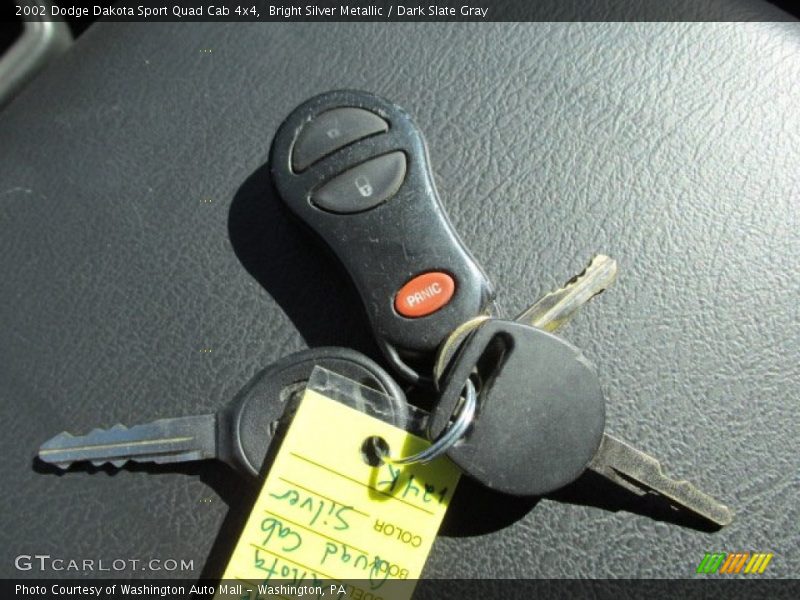 Bright Silver Metallic / Dark Slate Gray 2002 Dodge Dakota Sport Quad Cab 4x4