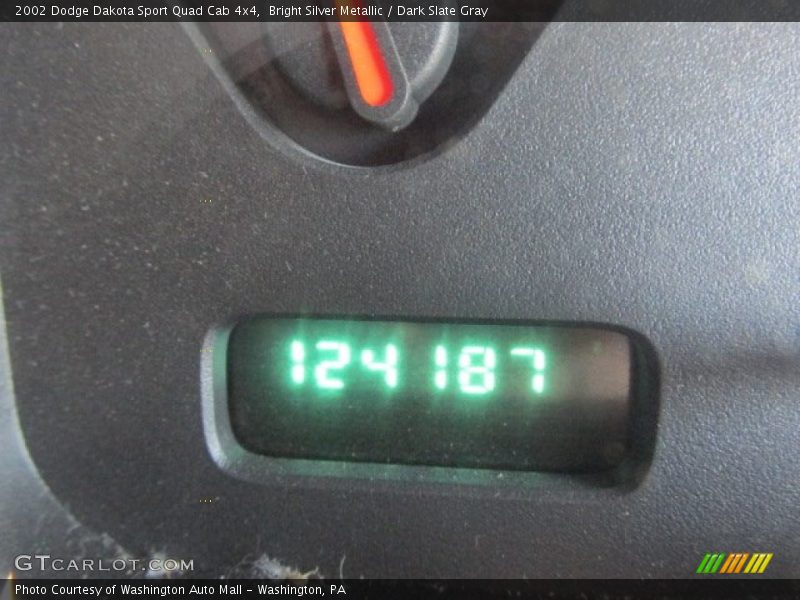 Bright Silver Metallic / Dark Slate Gray 2002 Dodge Dakota Sport Quad Cab 4x4
