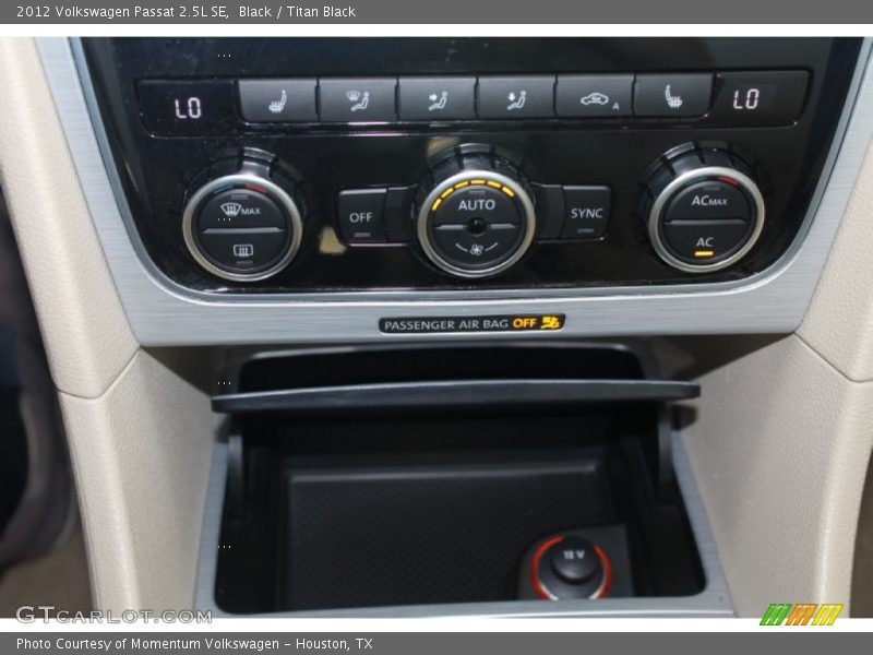 Black / Titan Black 2012 Volkswagen Passat 2.5L SE