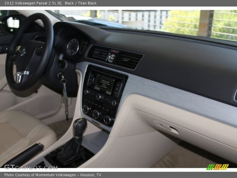 Black / Titan Black 2012 Volkswagen Passat 2.5L SE