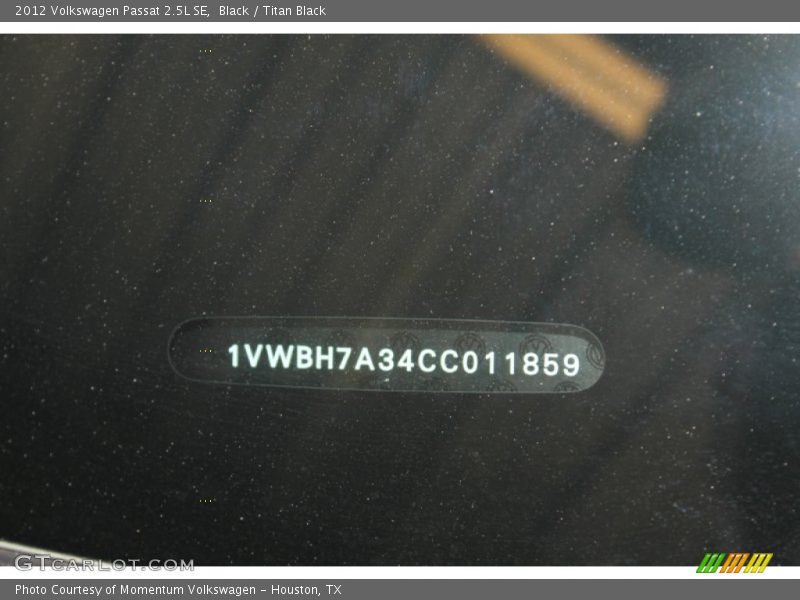 Black / Titan Black 2012 Volkswagen Passat 2.5L SE