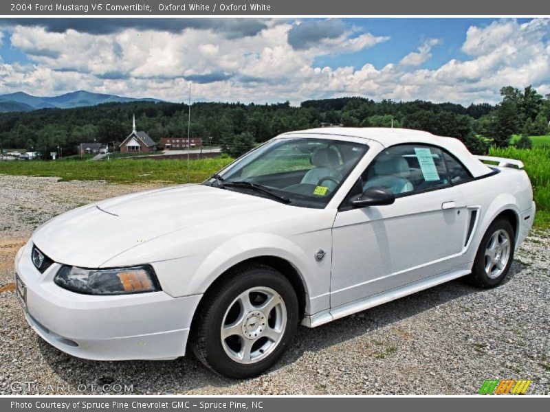 Front 3/4 View of 2004 Mustang V6 Convertible