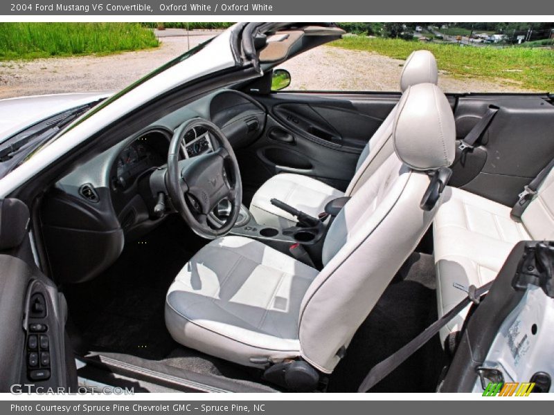  2004 Mustang V6 Convertible Oxford White Interior