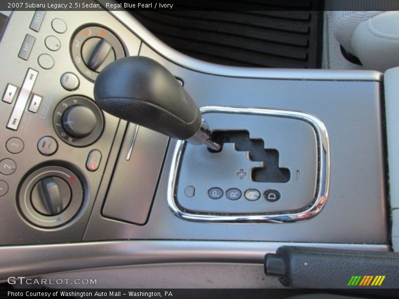 Regal Blue Pearl / Ivory 2007 Subaru Legacy 2.5i Sedan