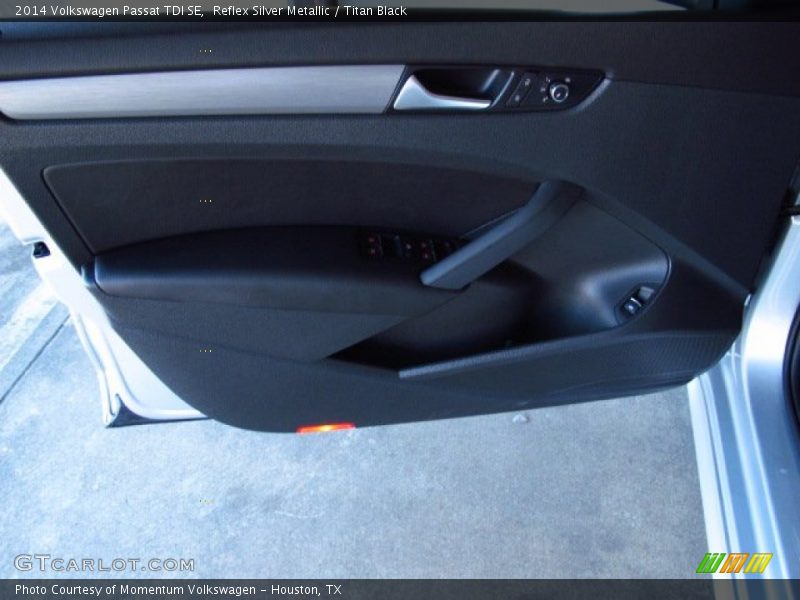 Reflex Silver Metallic / Titan Black 2014 Volkswagen Passat TDI SE