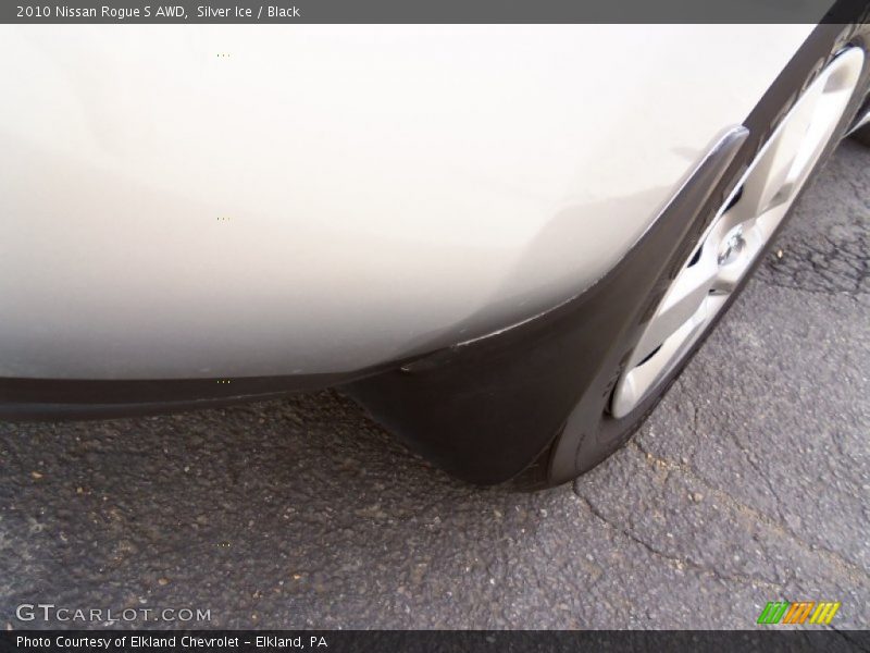 Silver Ice / Black 2010 Nissan Rogue S AWD