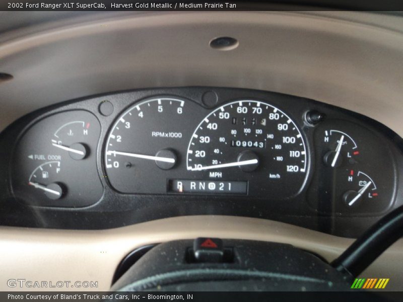 Harvest Gold Metallic / Medium Prairie Tan 2002 Ford Ranger XLT SuperCab
