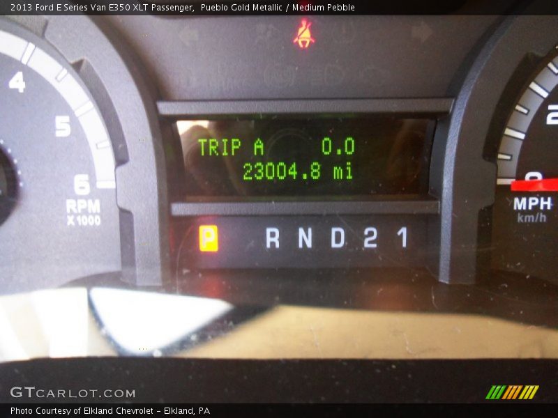 Pueblo Gold Metallic / Medium Pebble 2013 Ford E Series Van E350 XLT Passenger