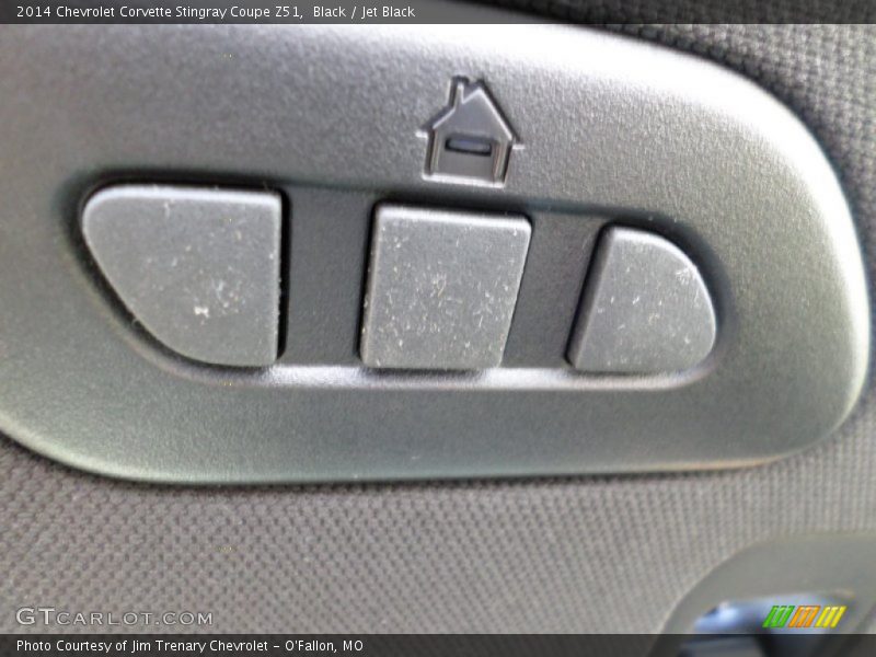 Controls of 2014 Corvette Stingray Coupe Z51