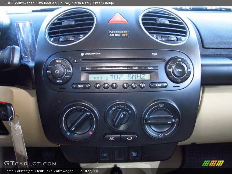 Controls of 2008 New Beetle S Coupe