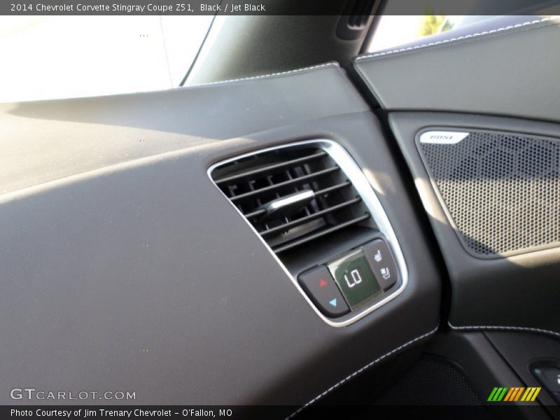 Controls of 2014 Corvette Stingray Coupe Z51