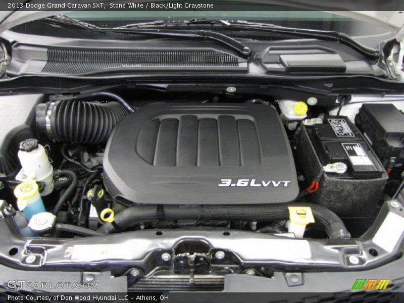 Stone White / Black/Light Graystone 2013 Dodge Grand Caravan SXT