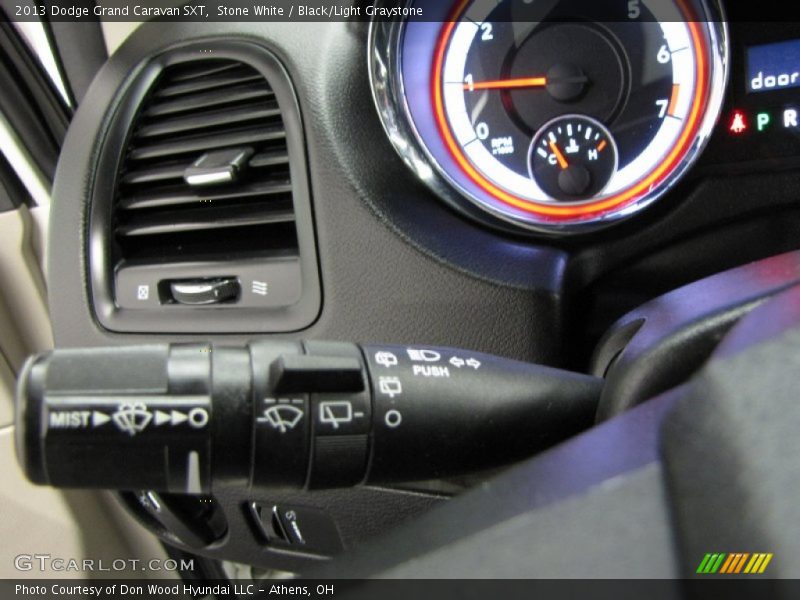 Stone White / Black/Light Graystone 2013 Dodge Grand Caravan SXT