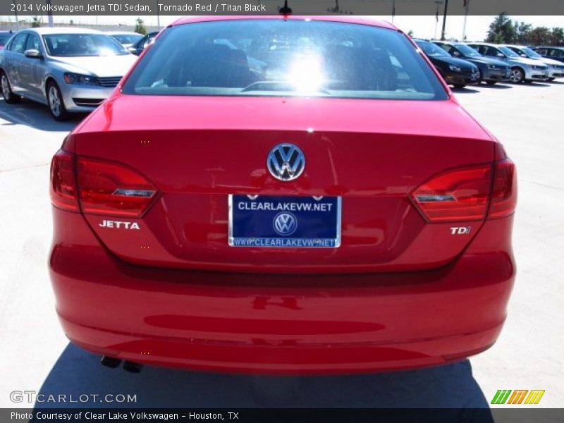 Tornado Red / Titan Black 2014 Volkswagen Jetta TDI Sedan