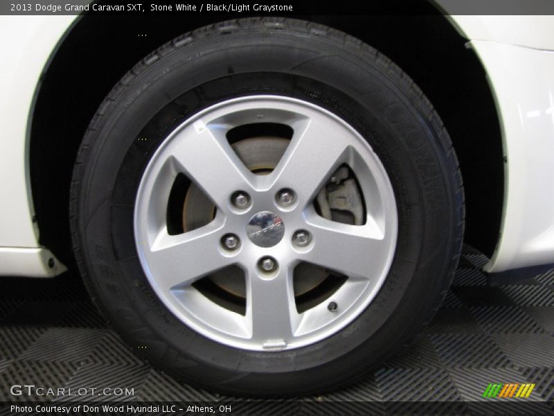 Stone White / Black/Light Graystone 2013 Dodge Grand Caravan SXT