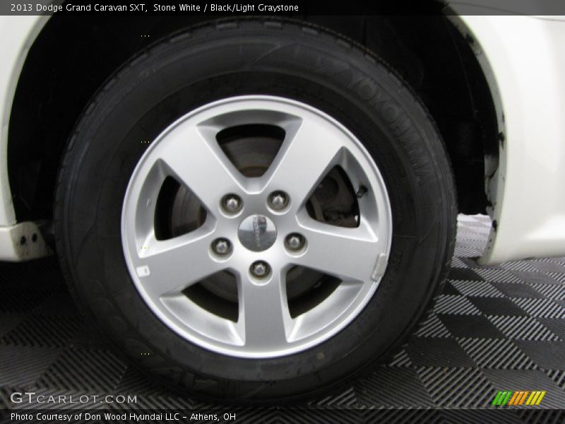 Stone White / Black/Light Graystone 2013 Dodge Grand Caravan SXT