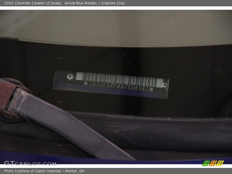 Arrival Blue Metallic / Graphite Gray 2003 Chevrolet Cavalier LS Sedan