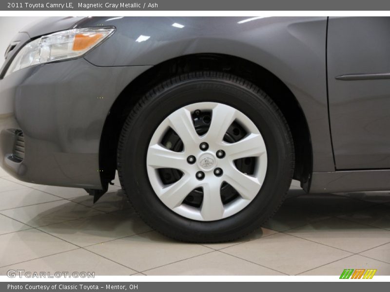 Magnetic Gray Metallic / Ash 2011 Toyota Camry LE