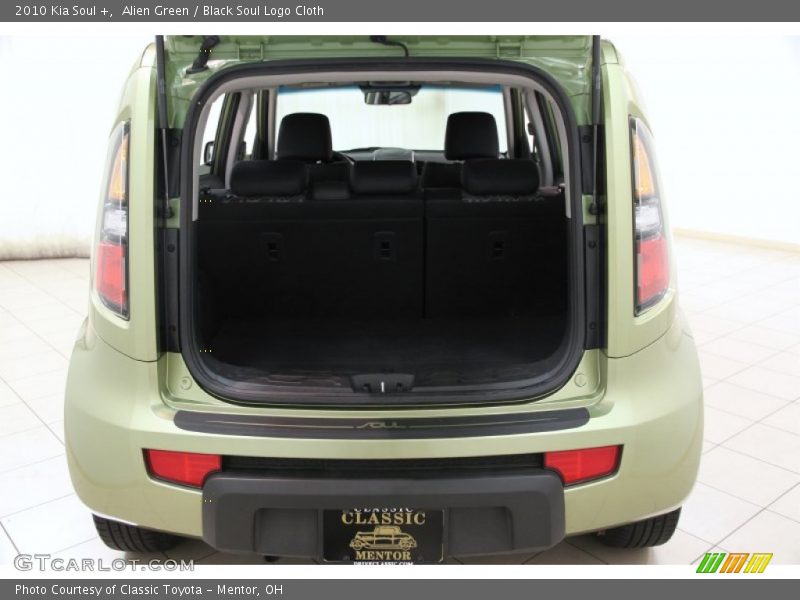 Alien Green / Black Soul Logo Cloth 2010 Kia Soul +