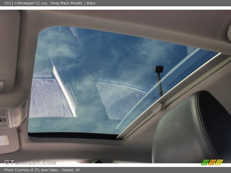 Deep Black Metallic / Black 2011 Volkswagen CC Lux