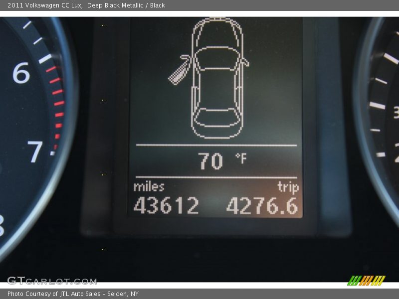Deep Black Metallic / Black 2011 Volkswagen CC Lux