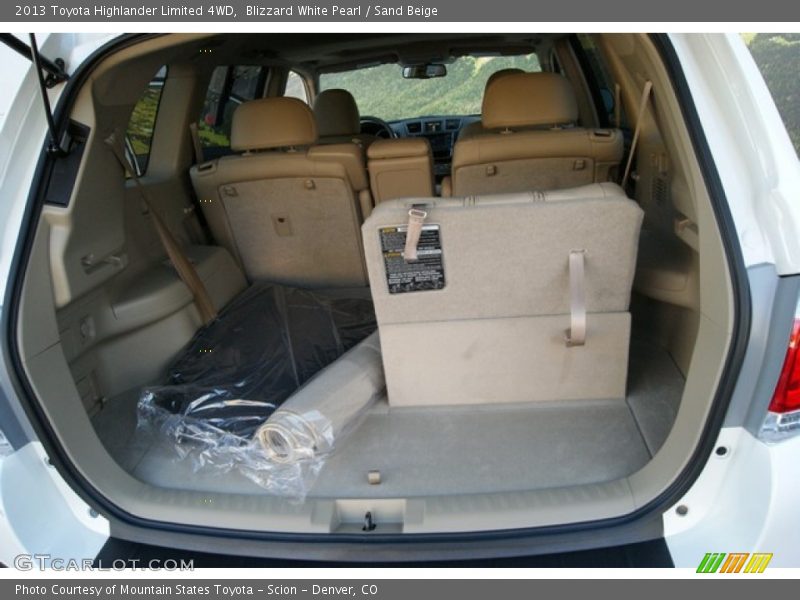 Blizzard White Pearl / Sand Beige 2013 Toyota Highlander Limited 4WD
