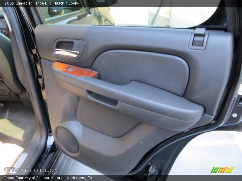 Black / Ebony 2009 Chevrolet Tahoe LTZ