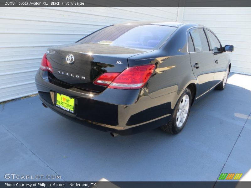 Black / Ivory Beige 2008 Toyota Avalon XL