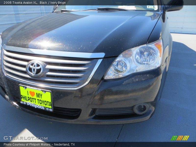 Black / Ivory Beige 2008 Toyota Avalon XL