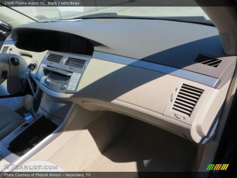 Black / Ivory Beige 2008 Toyota Avalon XL