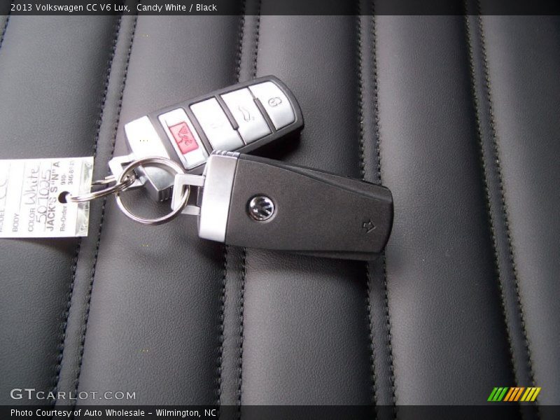 Candy White / Black 2013 Volkswagen CC V6 Lux