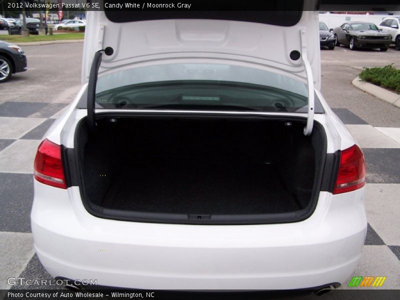 Candy White / Moonrock Gray 2012 Volkswagen Passat V6 SE